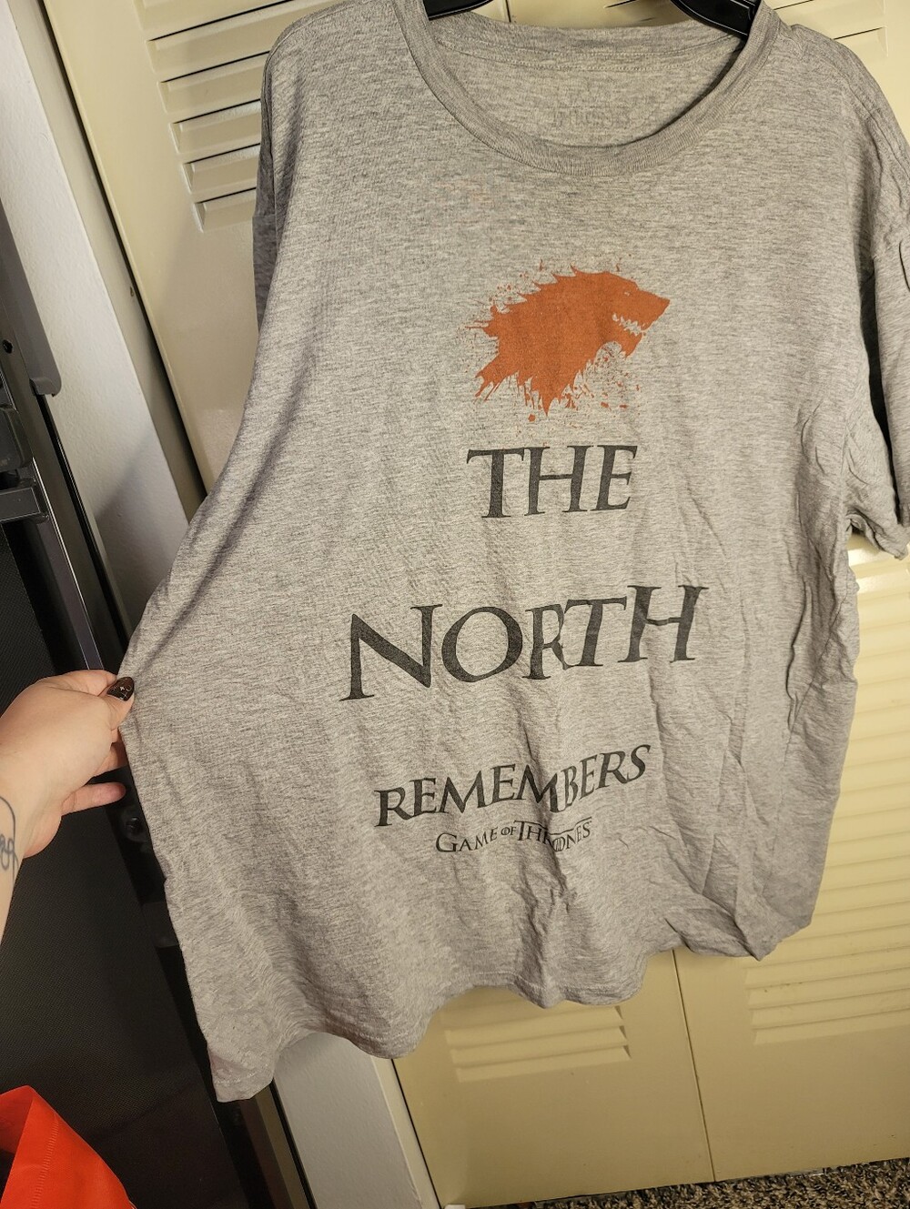 HBO'S Game of Thrones - North Remembers Adult T-Shirt - American Drama Series T